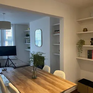 12 Lorne Road By Mia Living Stylish & Modern 2 Bedroom , Bath United Kingdom